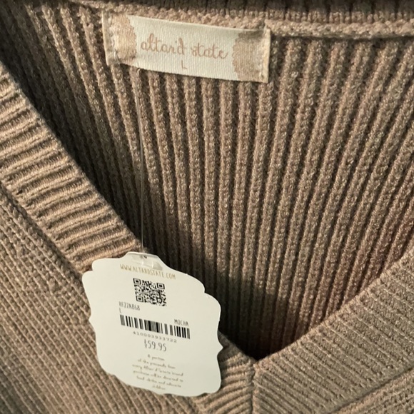 altar’d state sweater vest - Picture 2 of 4